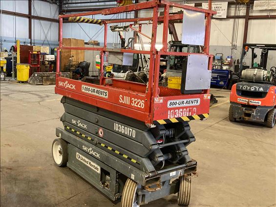 2015 Skyjack SJIII3226 Scissor Lift