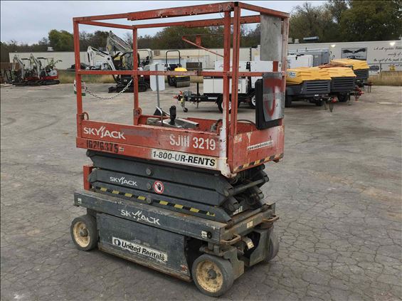 2014 Skyjack SJIII3219 Scissor Lift