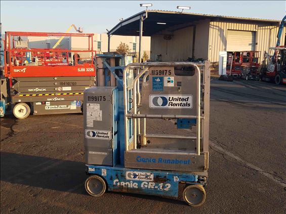 2011 Genie GR-12 Scissor Lift