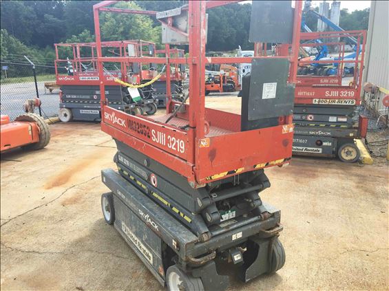 2013 Skyjack SJIII3219 Scissor Lift
