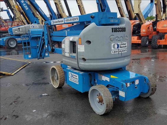 2011 Genie Z-40/23N Boom Lift