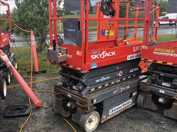 2014 Skyjack SJIII3219 Scissor Lift
