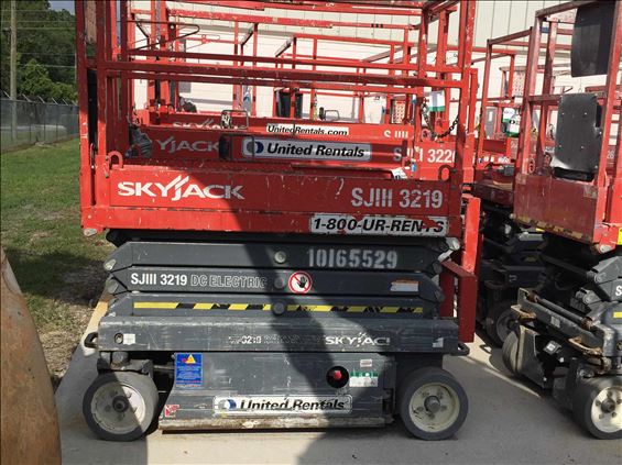 2013 Skyjack SJIII3219 Scissor Lift