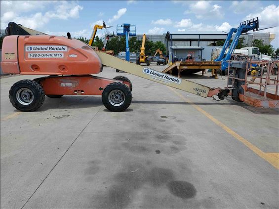 2012 JLG 400S Boom Lift