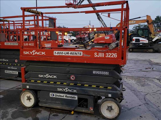 2014 Skyjack SJIII3226 Scissor Lift