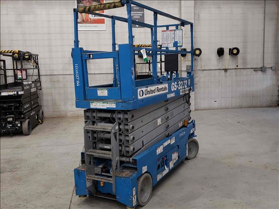 2015 Genie GS-3232 Scissor Lift