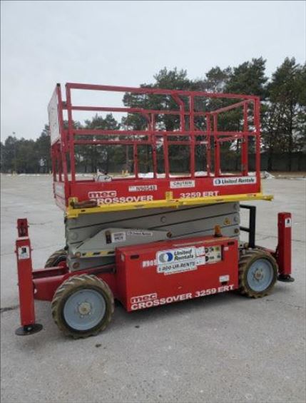 2015 MEC 3259 ERT Scissor Lift