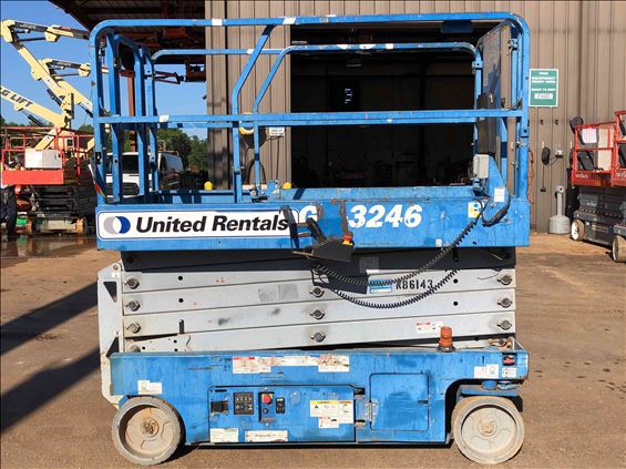 2014 Genie GS-3246 Scissor Lift