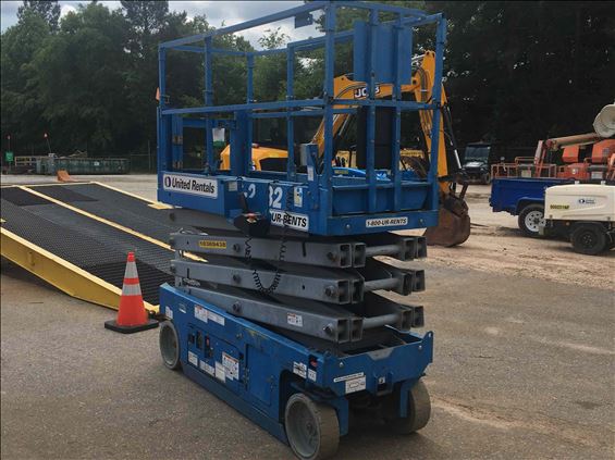 2015 Genie GS-2632 Scissor Lift