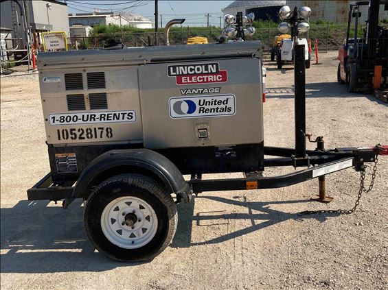 2016 Lincoln Electric Vantage 300 Welder