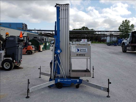 2015 Genie AWP-40SDC Pusharound Lift