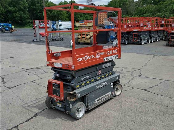 2015 Skyjack SJIII3219 Scissor Lift