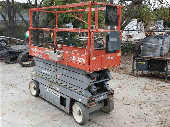 2014 Skyjack SJIII3226 Scissor Lift