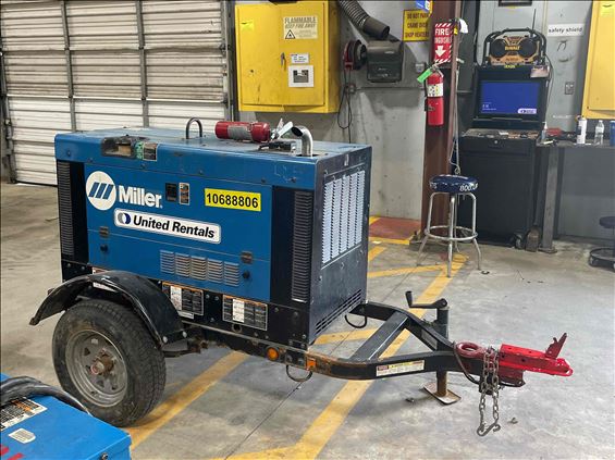 2017 Miller Welders BIG BLUE 400PRO Welder