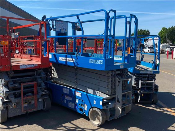 2014 Genie GS-3246 Scissor Lift