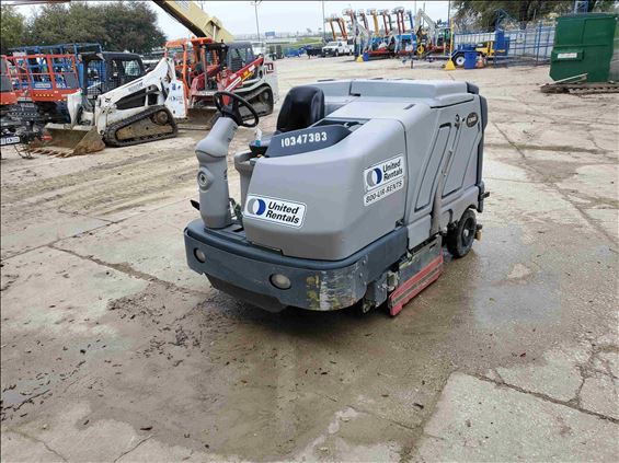 2015 Nilfisk Advance SC8000