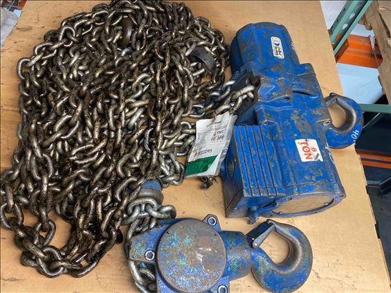2012 JD NEUHAUS PROFI 3T 6T Hoist