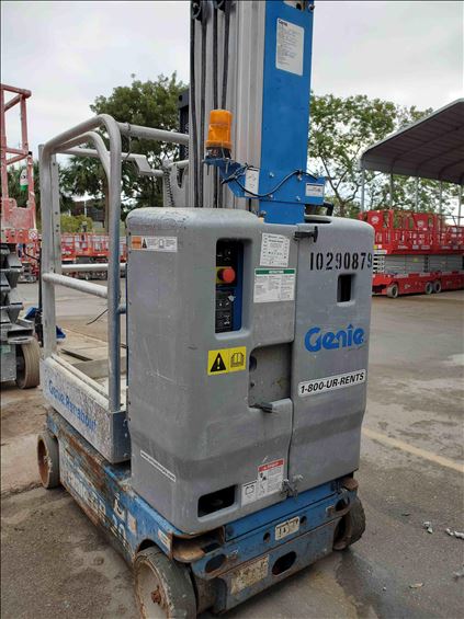 2014 Genie GR-20 Vertical Lift