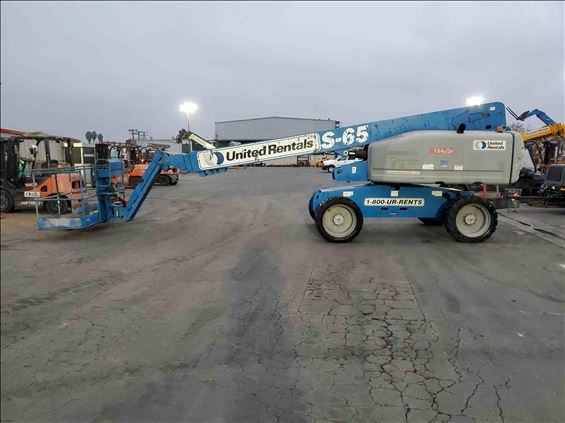 2012 Genie S-65 Boom Lift