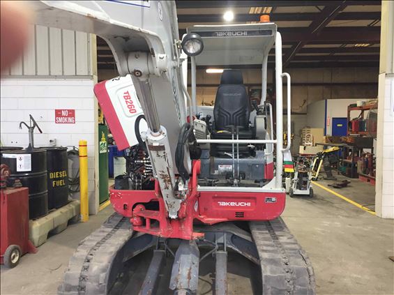 2014 Takeuchi TB260 Mini-Excavator