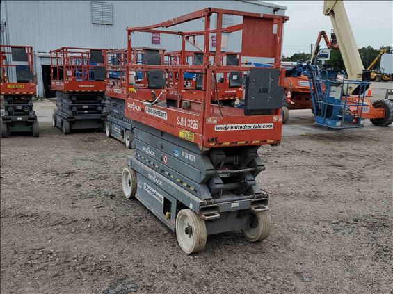 2015 Skyjack SJIII3226 Scissor Lift