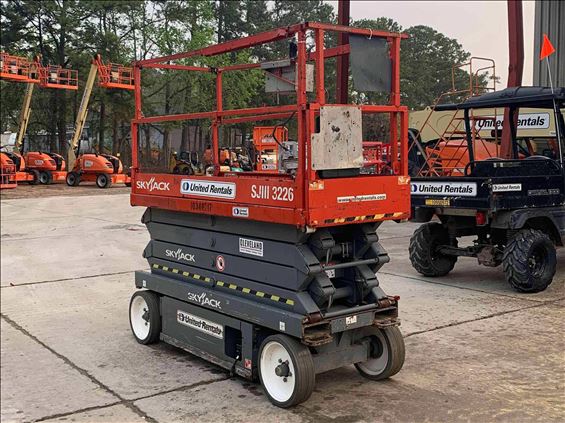 2015 Skyjack SJIII3226 Scissor Lift
