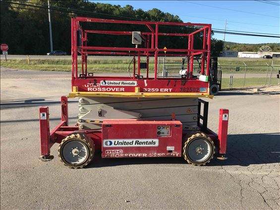 2013 MEC 3259 ERT Scissor Lift