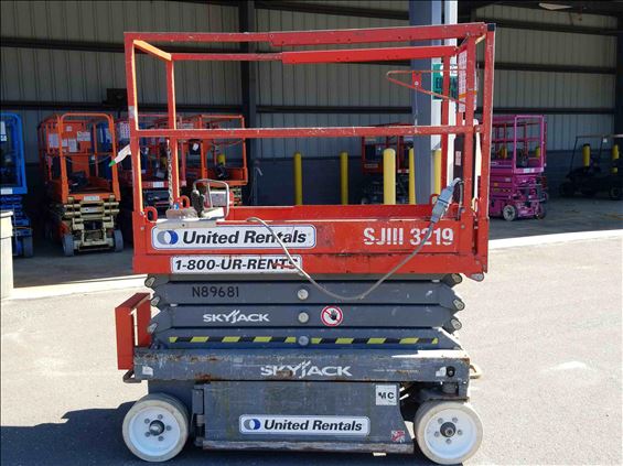 2015 Skyjack SJIII3219 Scissor Lift