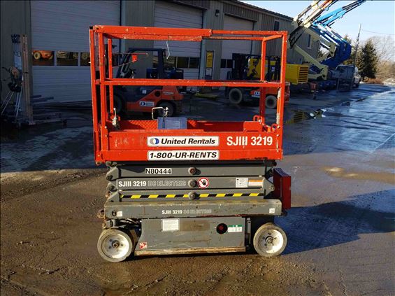 2013 Skyjack SJIII3219 Scissor Lift
