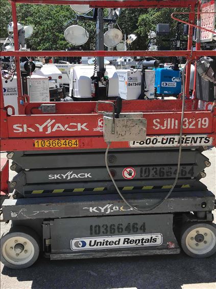 2015 Skyjack SJIII3219 Scissor Lift