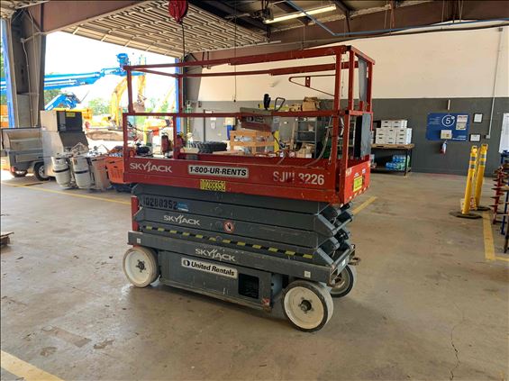 2014 Skyjack SJIII3226 Scissor Lift