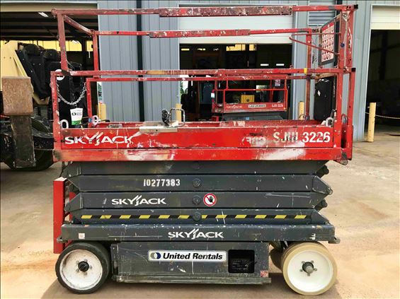 2014 Skyjack SJIII3226 Scissor Lift