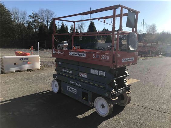 2014 Skyjack SJIII3226 Scissor Lift
