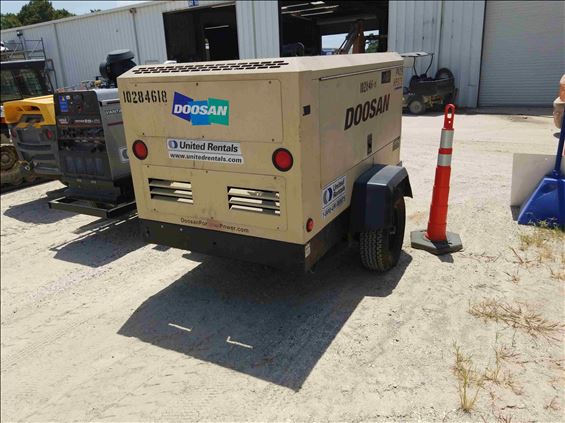 2014 Doosan P425/HP375WCUT4 Air Compressor