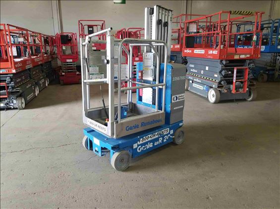 2017 Genie GR-20 Self-Propelled One-Person Lift