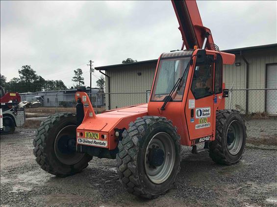 2018 SKYTRAK 6042 Forklift
