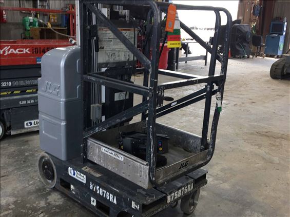 2011 JLG 20MVL-EXT Vertical Lift