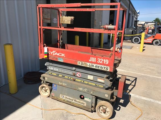 2013 Skyjack SJIII3219 Scissor Lift