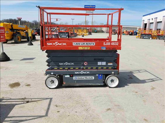 2014 Skyjack SJIII4632 Scissor Lift