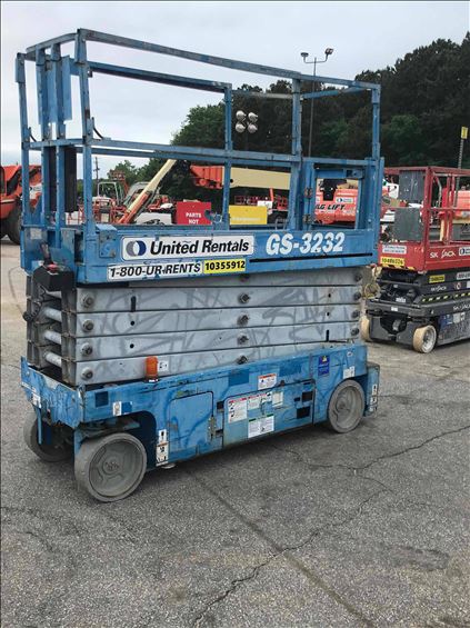 2015 Genie GS-3232 Scissor Lift