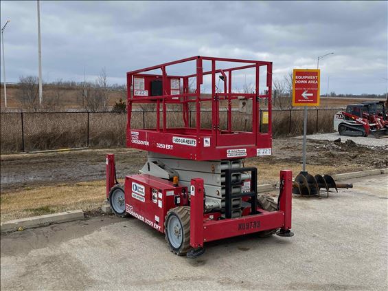 2015 MEC 3259 ERT Scissor Lift