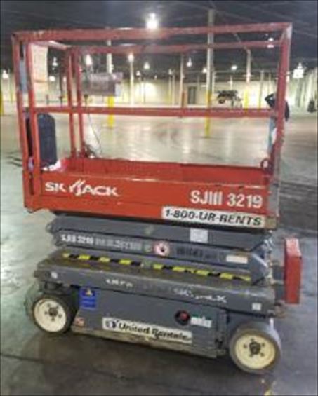 2013 Skyjack SJIII3219 Scissor Lift