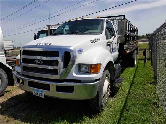 2014 Ford F-750 STAKE Truck