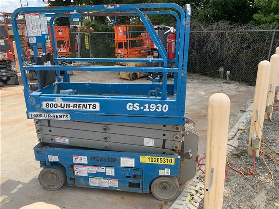 2014 Genie GS-1930 Scissor Lift