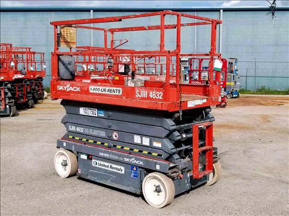 2013 Skyjack SJIII4632 Scissor Lift