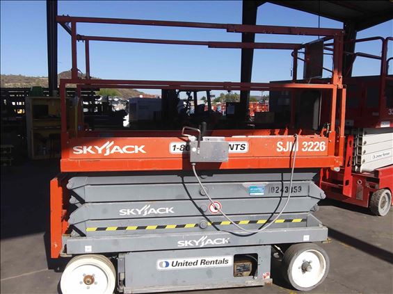 2014 Skyjack SJIII3226 Scissor Lift