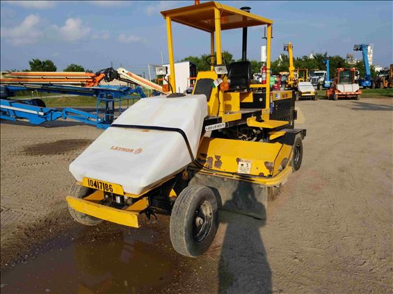 2015 LAY-MOR SM400