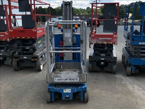 2014 Genie GR-20 Vertical Lift