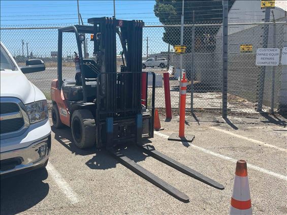 2015 Toyota 8FDU30 Warehouse Forklift