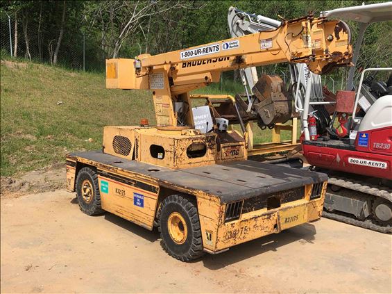 2005 Broderson IC-35-2D Crane